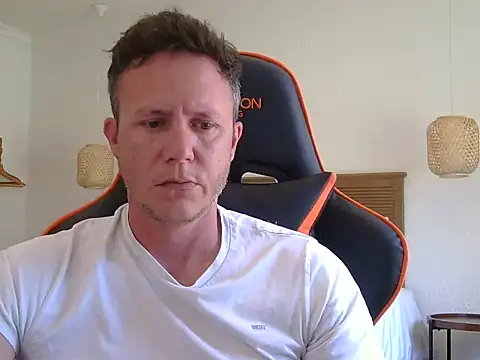 Snapshot of TroyDieselXXX chatting on 12/05/25, 08:23 TroyDieselXXX online show from 12/05/25, 08:23