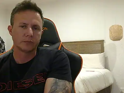 Snapshot of TroyDieselXXX chatting on 01/08/26, 05:59 TroyDieselXXX online show from 01/08/26, 05:59