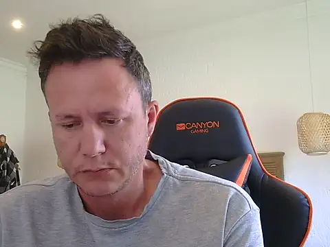 Snapshot of TroyDieselXXX chatting on 01/09/26, 06:05 TroyDieselXXX online show from 01/09/26, 06:05