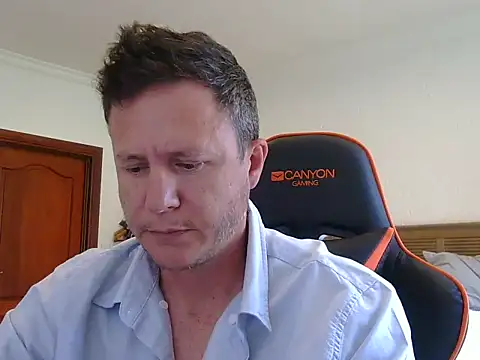 Snapshot of TroyDieselXXX chatting on 01/14/26, 05:46 TroyDieselXXX online show from 01/14/26, 05:46