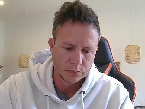 Snapshot of TroyDieselXXX chatting on 02/17/26, 05:48 TroyDieselXXX online show from 02/17/26, 05:48