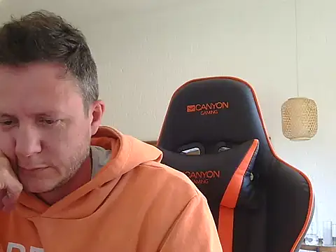 Snapshot of TroyDieselXXX chatting on 02/18/26, 06:42 TroyDieselXXX online show from 02/18/26, 06:42