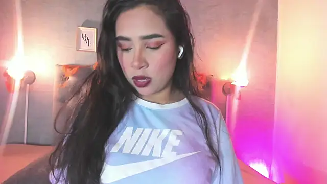 GiannaSlimJB online show from 10/03/25, 03:25