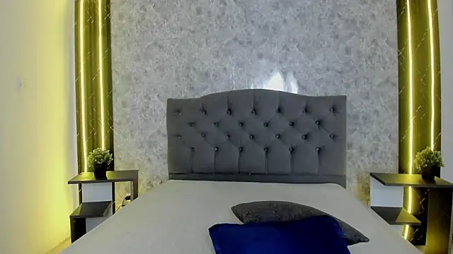 Snapshot of GiannaSlimJB chatting on 02/25/26, 12:20 GiannaSlimJB online show from 02/25/26, 12:20