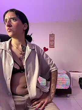 Scaarlettfox online show from 04/07/26, 02:34