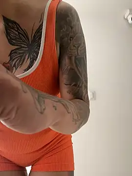 Scaarlettfox online show from 04/16/26, 07:36