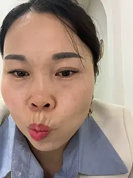 Snapshot of xlj4523 chatting on 10/31/25, 07:42 xlj4523 online show from 10/31/25, 07:42