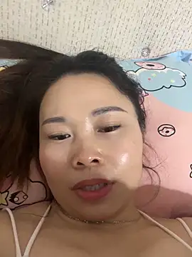 Snapshot of xlj4523 chatting on 11/10/25, 03:22 xlj4523 online show from 11/10/25, 03:22