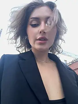 Snapshot of KellyKeler chatting on 10/04/25, 11:52 KellyKeler online show from 10/04/25, 11:52