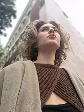 Snapshot of KellyKeler chatting on 10/19/25, 09:10 KellyKeler online show from 10/19/25, 09:10