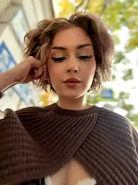 Snapshot of KellyKeler chatting on 11/06/25, 01:01 KellyKeler online show from 11/06/25, 01:01