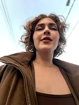 Snapshot of KellyKeler chatting on 11/10/25, 01:21 KellyKeler online show from 11/10/25, 01:21