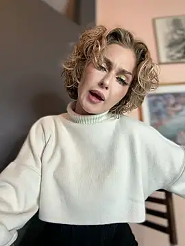 Snapshot of KellyKeler chatting on 11/13/25, 01:10 KellyKeler online show from 11/13/25, 01:10