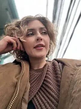 Snapshot of KellyKeler chatting on 11/14/25, 12:59 KellyKeler online show from 11/14/25, 12:59