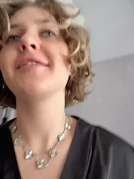 Snapshot of KellyKeler chatting on 06/26/26, 11:25 KellyKeler online show from 06/26/26, 11:25