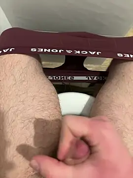 Snapshot of hugehairycock_98 chatting on 02/06/26, 09:56 hugehairycock 98 online show from 02/06/26, 09:56