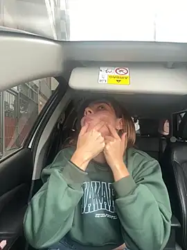 Snapshot of AllieYourGirl chatting on 10/29/25, 04:53 AllieYourGirl online show from 10/29/25, 04:53