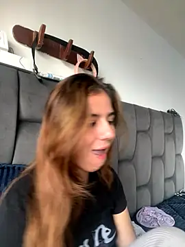 Snapshot of AllieYourGirl chatting on 11/06/25, 10:10 AllieYourGirl online show from 11/06/25, 10:10