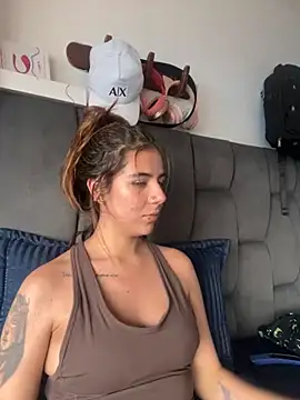 Snapshot of AllieYourGirl chatting on 11/11/25, 07:03 AllieYourGirl online show from 11/11/25, 07:03