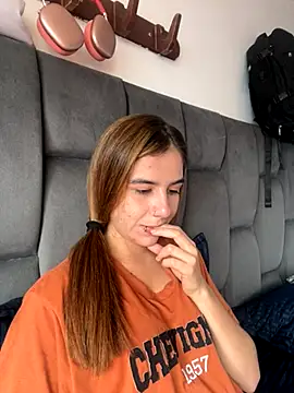 Snapshot of AllieYourGirl chatting on 11/15/25, 04:47 AllieYourGirl online show from 11/15/25, 04:47