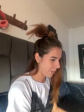 Snapshot of AllieYourGirl chatting on 11/24/25, 07:02 AllieYourGirl online show from 11/24/25, 07:02