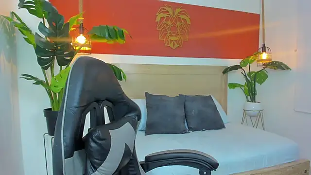 Snapshot of kitty_sweeety_ chatting on 11/12/25, 07:46 kitty sweeety online show from 11/12/25, 07:46