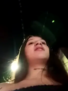 Snapshot of Arii_collins1 chatting on 11/23/25, 01:38 Arii collins1 online show from 11/23/25, 01:38