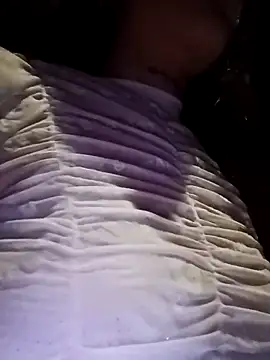 Snapshot of Arii_collins1 chatting on 12/14/25, 11:31 Arii collins1 online show from 12/14/25, 11:31