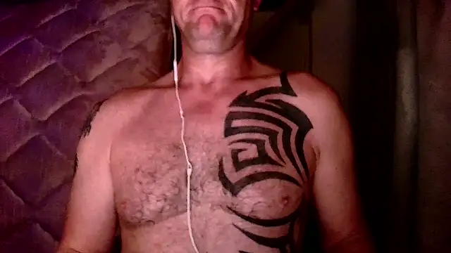 Snapshot of Yournaughty chatting on 10/05/25, 05:17 Yournaughty online show from 10/05/25, 05:17