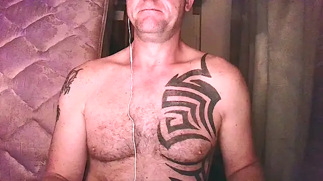 Snapshot of Yournaughty chatting on 10/25/25, 06:32 Yournaughty online show from 10/25/25, 06:32