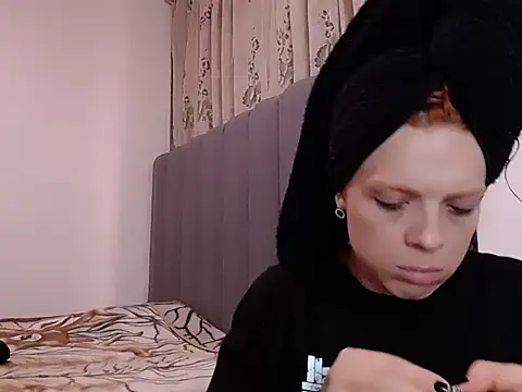 Snapshot of saara_johnson496 chatting on 04/19/26, 12:54 saara johnson496 online show from 04/19/26, 12:54