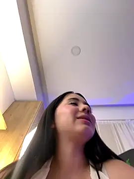 Snapshot of Michelle_Zoe chatting on 11/13/25, 05:17 Michelle Zoe online show from 11/13/25, 05:17