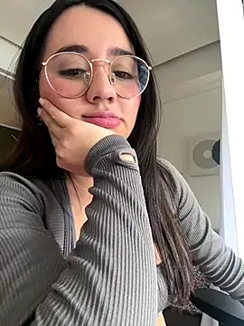 Snapshot of Michelle_Zoe chatting on 11/22/25, 05:01 Michelle Zoe online show from 11/22/25, 05:01