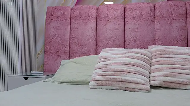 emmacurvy online show from 03/29/26, 03:17