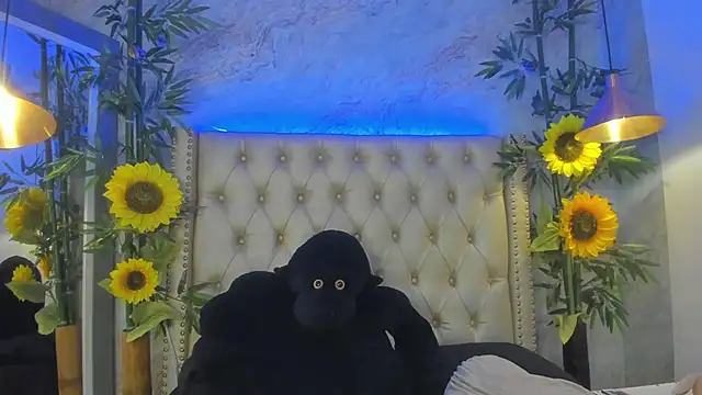 Snapshot of LittleeJaz chatting on 10/27/25, 03:10 LittleeJaz online show from 10/27/25, 03:10