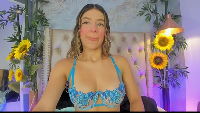 Snapshot of LittleeJaz chatting on 12/13/25, 09:53 LittleeJaz online show from 12/13/25, 09:53