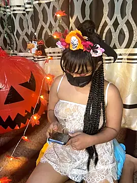 Snapshot of Ariana__Marie chatting on 10/27/25, 09:30 Ariana Marie online show from 10/27/25, 09:30