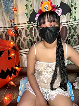 Snapshot of Ariana__Marie chatting on 10/31/25, 03:29 Ariana Marie online show from 10/31/25, 03:29