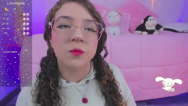 Snapshot of hannacutegod chatting on 09/14/25, 05:17 hannacutegod online show from 09/14/25, 05:17