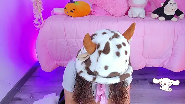 Snapshot of hannacutegod chatting on 10/27/25, 05:33 hannacutegod online show from 10/27/25, 05:33