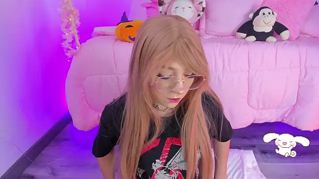 Snapshot of hannacutegod chatting on 11/19/25, 06:02 hannacutegod online show from 11/19/25, 06:02