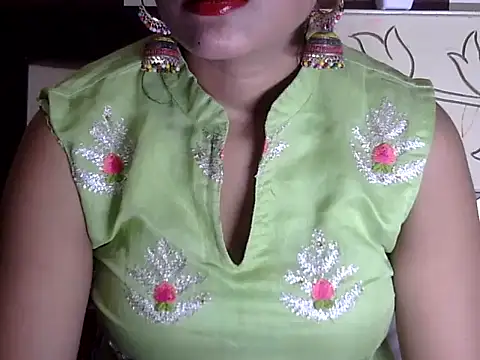 hotee bhabi online show from 09/13/25, 02:06