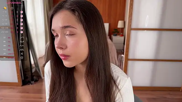 Snapshot of PlumyBun chatting on 10/06/25, 04:21 PlumyBun online show from 10/06/25, 04:21