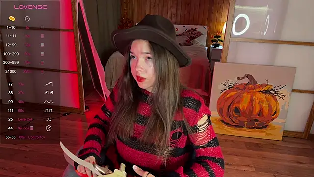 Snapshot of PlumyBun chatting on 10/31/25, 01:12 PlumyBun online show from 10/31/25, 01:12