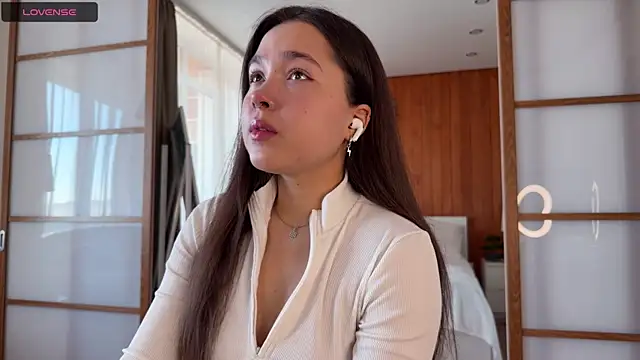 Snapshot of PlumyBun chatting on 12/04/25, 04:22 PlumyBun online show from 12/04/25, 04:22