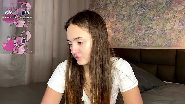 LoraDavi online show from 03/10/26, 07:46