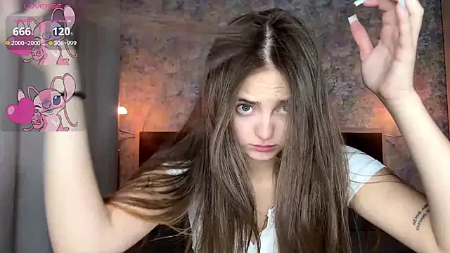 LoraDavi online show from 04/13/26, 07:25