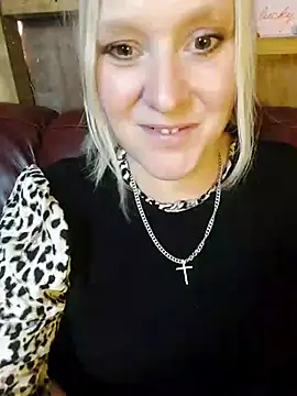 Bouncy-Bella28X online show from 11/04/25, 12:26