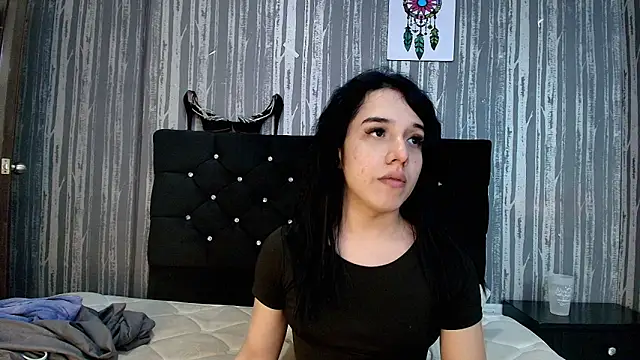 Alicee Moonn online show from 11/28/25, 07:49