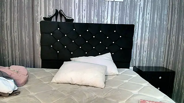 Alicee Moonn online show from 12/05/25, 07:43